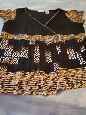 liz & co. Black Top with Gold and White Geometric Accents